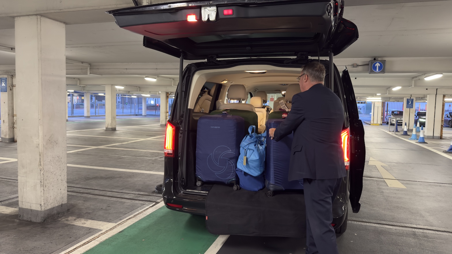 Heathrow Terminal 3 Meet & Greet: Four Big Cases, Two Hand Bags and a Smooth Run to Lymington