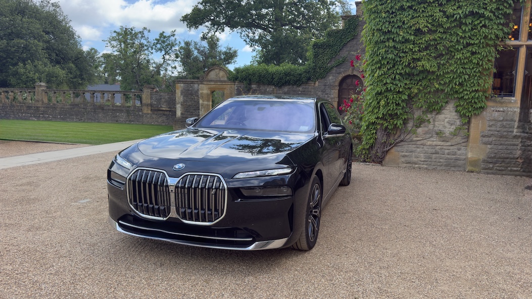 BMW i7 Chauffeur Transfers from Southampton with Plus Chauffeurs